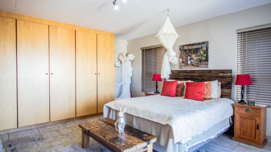 5 Bedroom Property for Sale in Long Acres Country Estate Western Cape